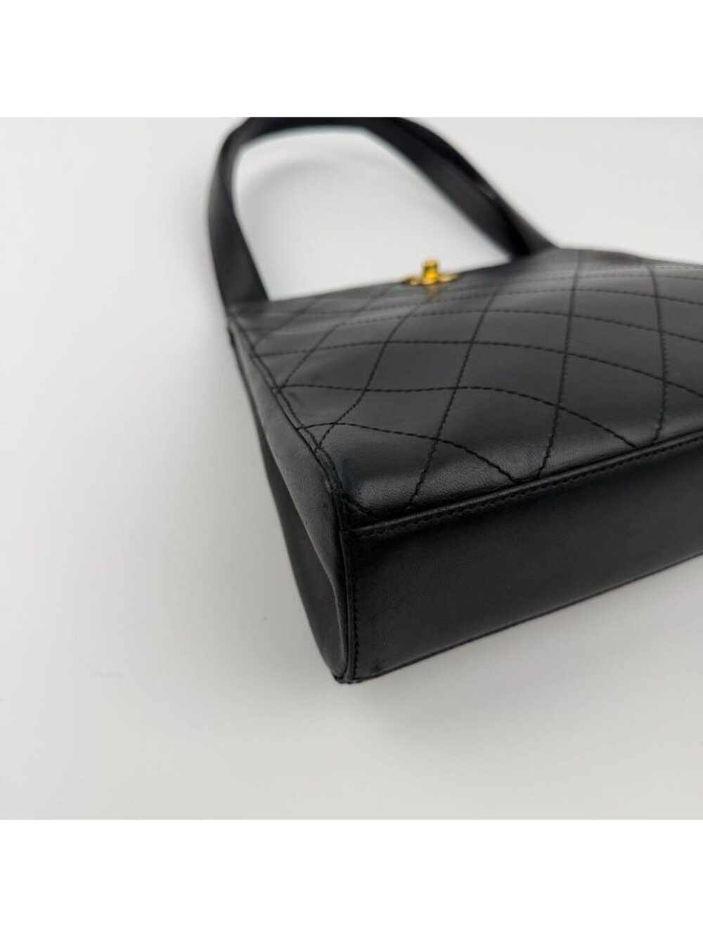 Chanel CC Logo Quilted Tote Black Leather No 5 Vintage - Picture 9 of 16